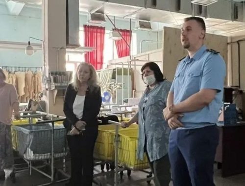 Прокуратура «попрощалась» с коллективом закрываемой «чулочки»